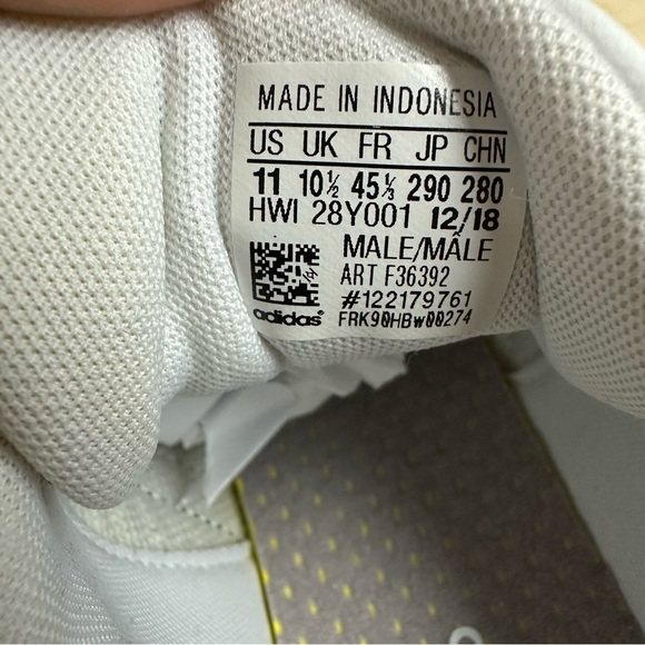 Adidas sneakers - Picture 13 of 13